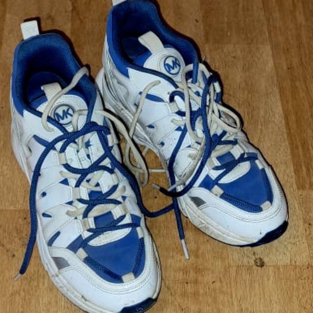 Michael Kors Sneakers, size 8